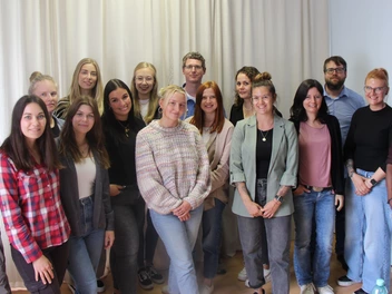 Ein engagiertes Team aus Fachkräften arbeitet mit Kindern und Jugendlichen aus Saarlouis