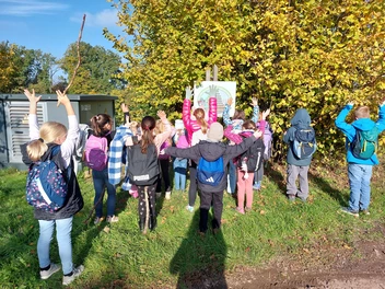 FGTS Kinder lernen spielerisch auf dem Biohof Hochscheid