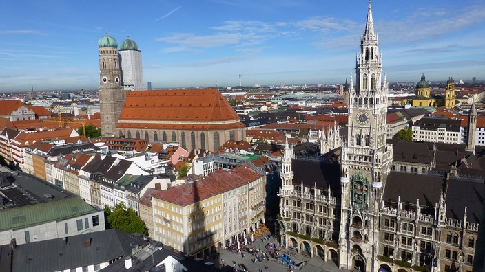 Eine gemeinsame Fahrt nach München sorgt für Abwechslung, aber auch für eine Persönlichkeitsentwicklung