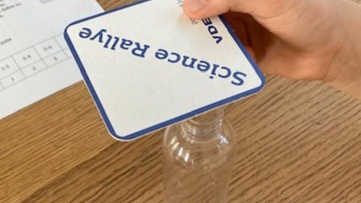 Bei den Experimenten war Geduld und Kreativität gefragt