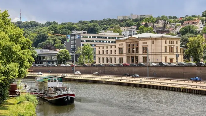 Der saarländische Landtag an der Saar