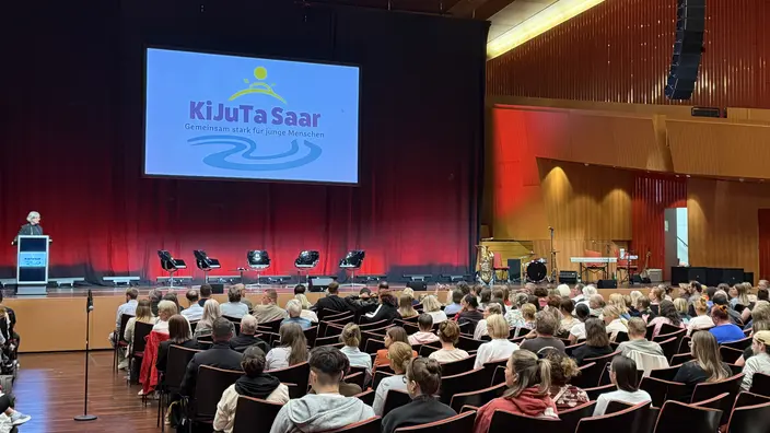 Volles Haus beim 1.JuKiTa Saar