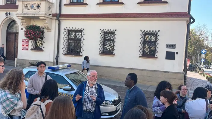 Peter Schäfer in der Mitte organisiert die Fahrten seit Beginn